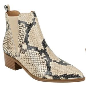 Sz 6.5 Chelsea Ladies Women’s Boot Bootie Natural Snakeskin by MARC FISHER LTD